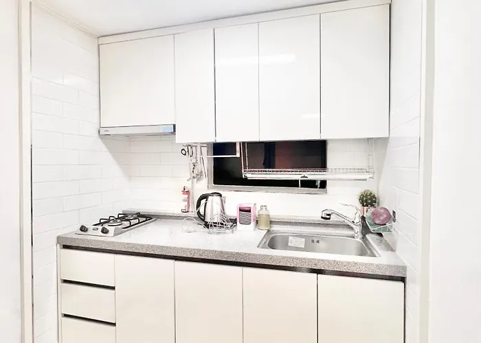 Villa Heistay-30sec From Hongdae Subwaystop-elevator *
