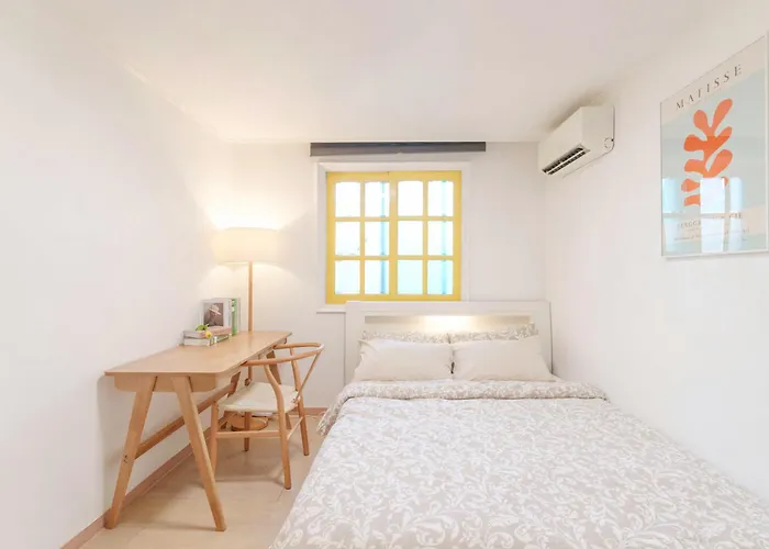 Villa Heistay-30sec From Hongdae Subwaystop-elevator Seoul
