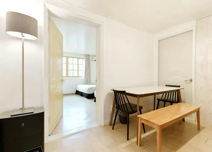 Villa Heistay-30sec From Hongdae Subwaystop-elevator Seoel
