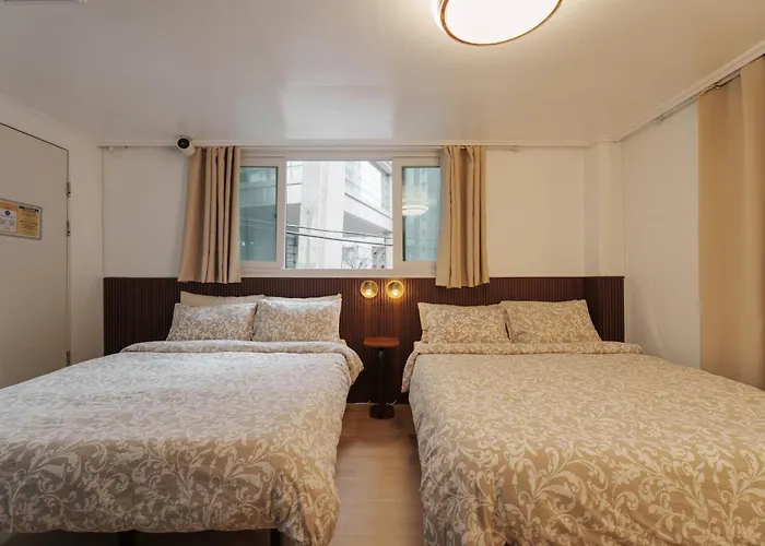 Villa Heistay-30sec From Hongdae Subwaystop-elevator